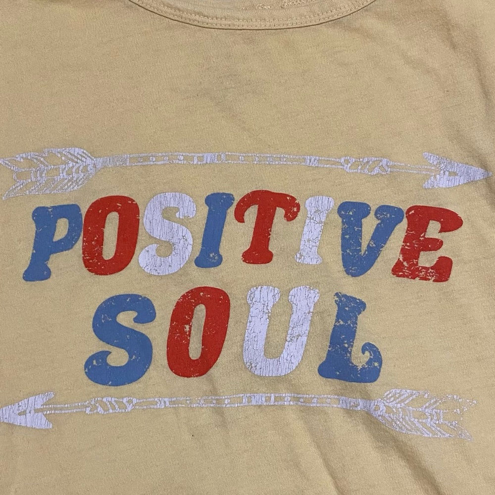 Medium yellow tee